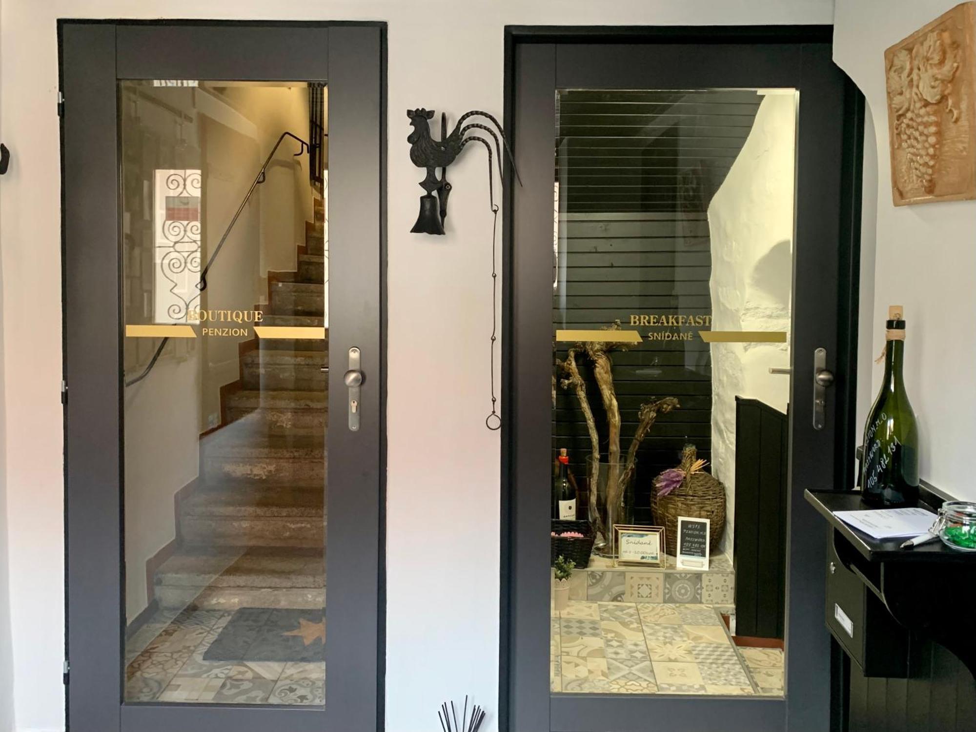 Boutique Apartments U Rolanda, Mikulasske Namesti Znojmo Luaran gambar
