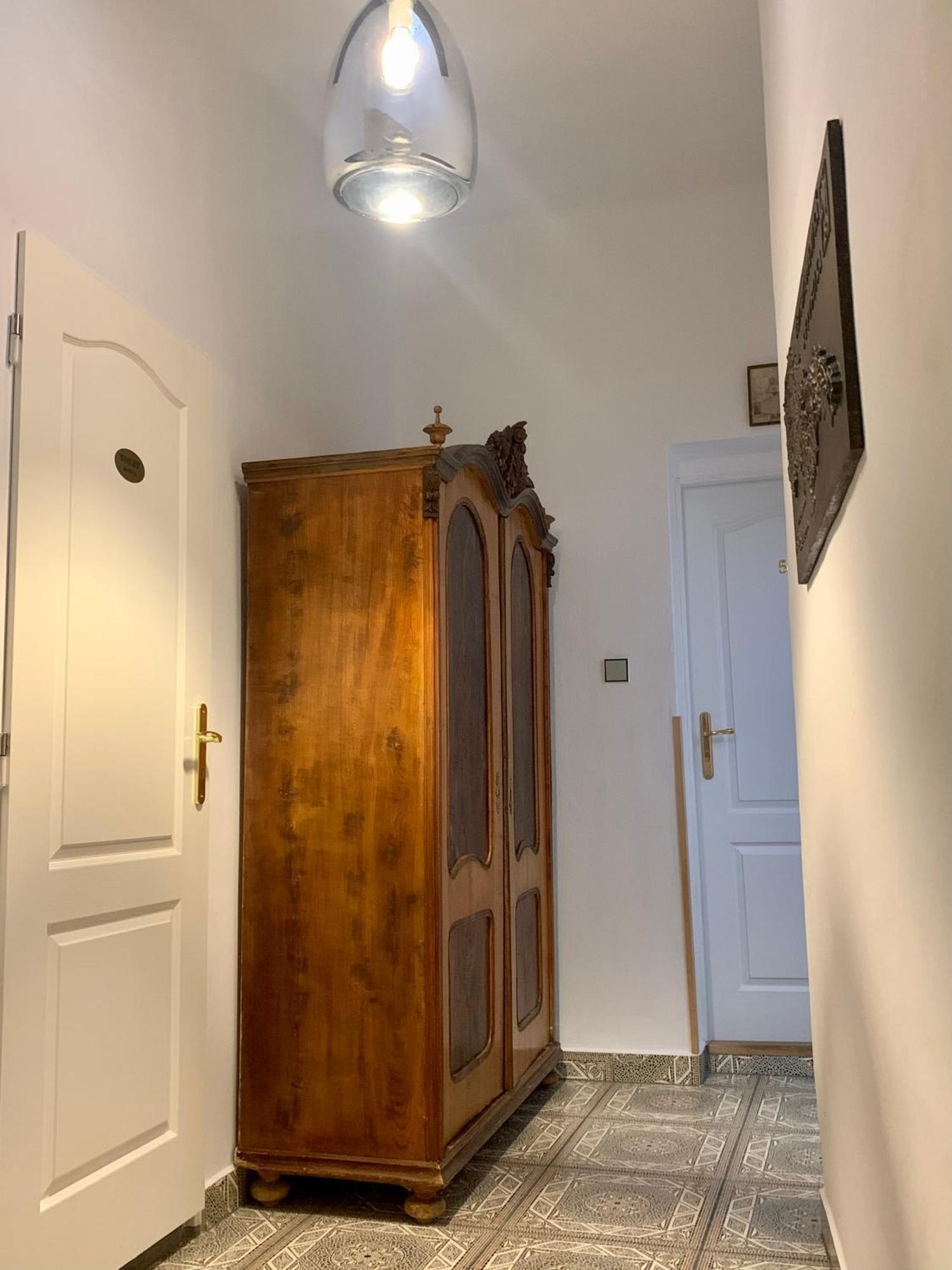 Boutique Apartments U Rolanda, Mikulasske Namesti Znojmo Luaran gambar