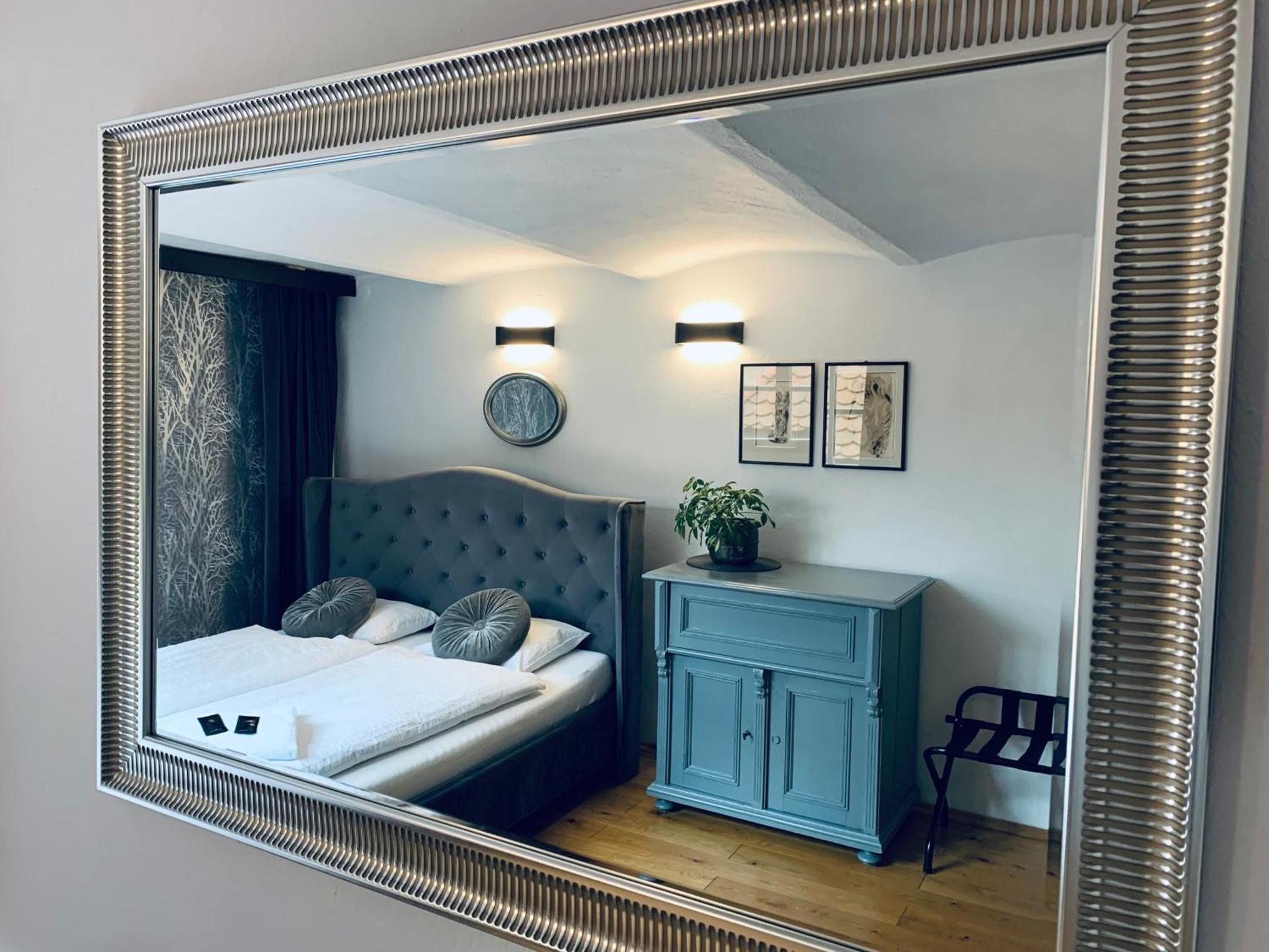 Boutique Apartments U Rolanda, Mikulasske Namesti Znojmo Luaran gambar