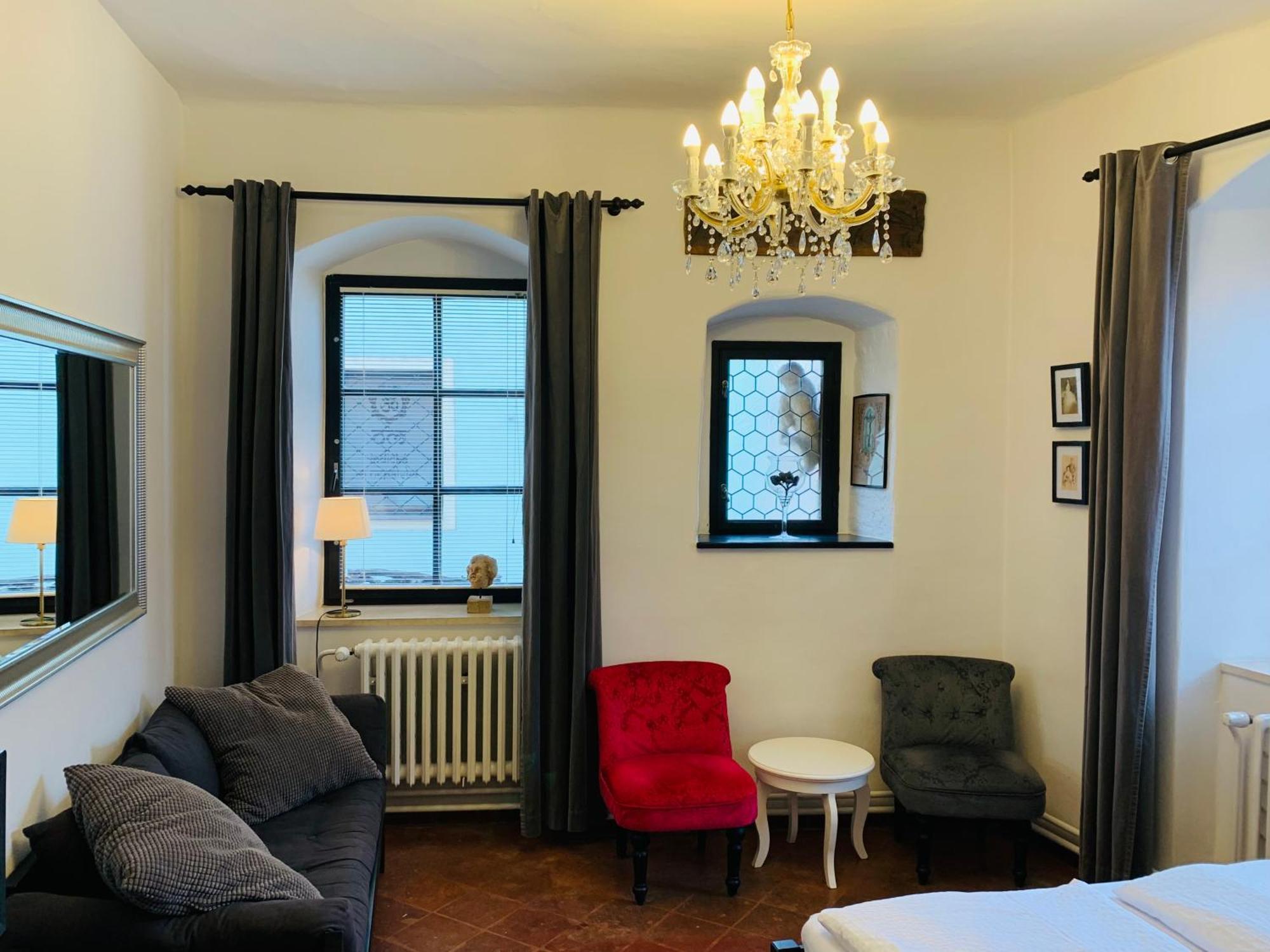 Boutique Apartments U Rolanda, Mikulasske Namesti Znojmo Luaran gambar