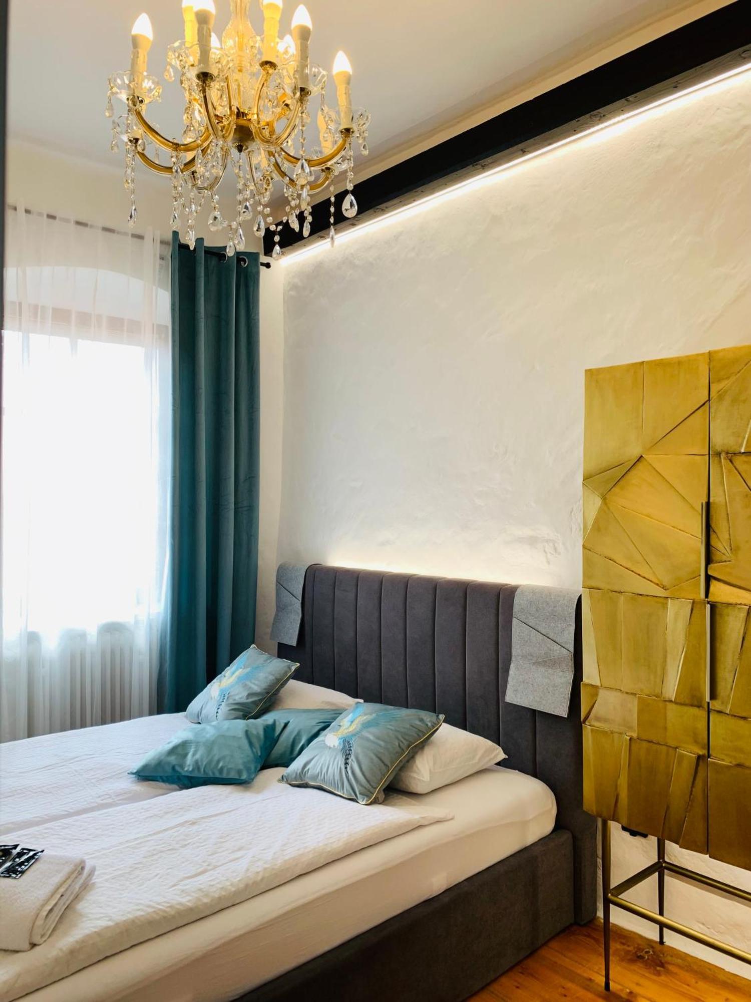Boutique Apartments U Rolanda, Mikulasske Namesti Znojmo Luaran gambar