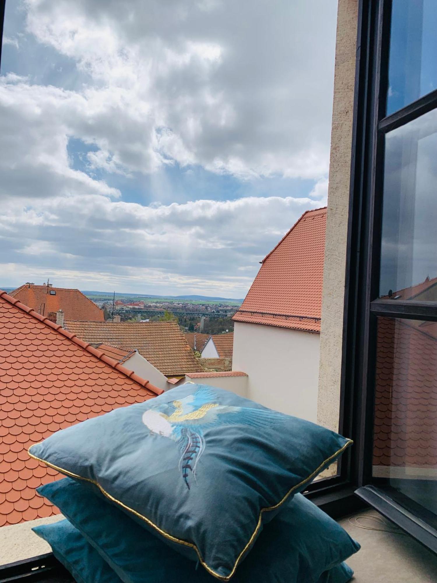 Boutique Apartments U Rolanda, Mikulasske Namesti Znojmo Luaran gambar