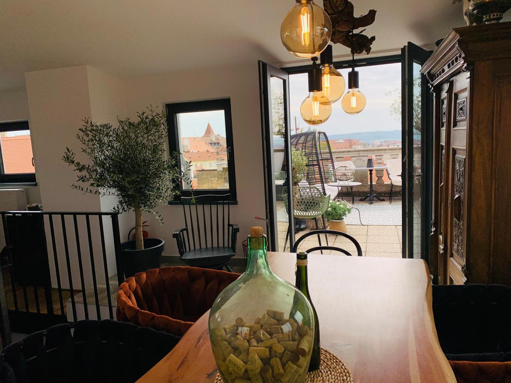 Boutique Apartments U Rolanda, Mikulasske Namesti Znojmo Luaran gambar