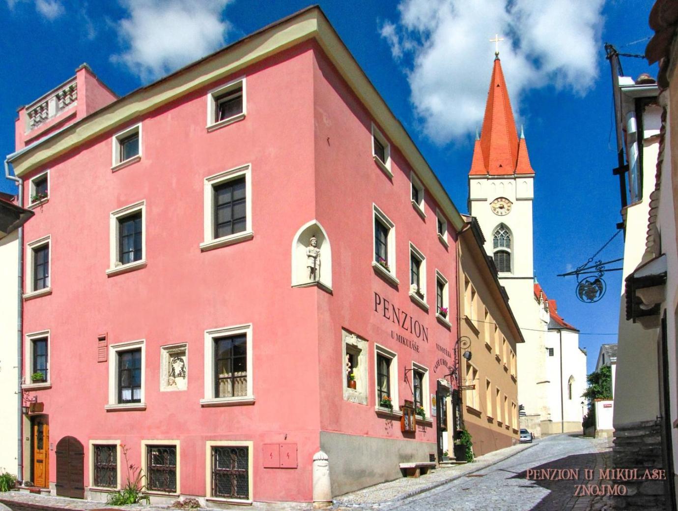 Boutique Apartments U Rolanda, Mikulasske Namesti Znojmo Luaran gambar