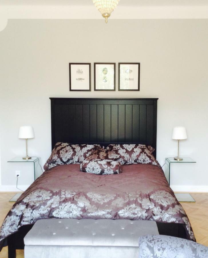 Boutique Apartments U Rolanda, Mikulasske Namesti Znojmo Luaran gambar