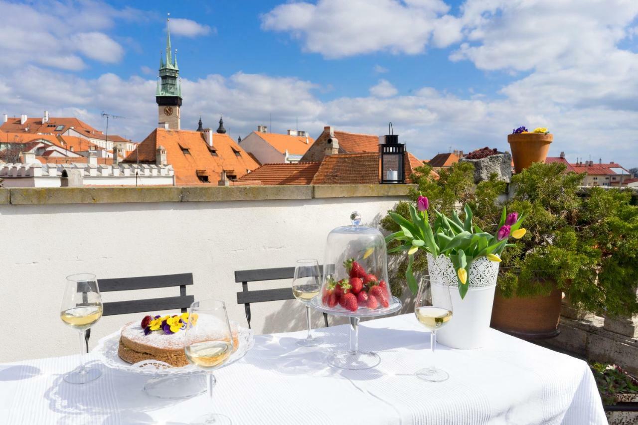 Boutique Apartments U Rolanda, Mikulasske Namesti Znojmo Luaran gambar